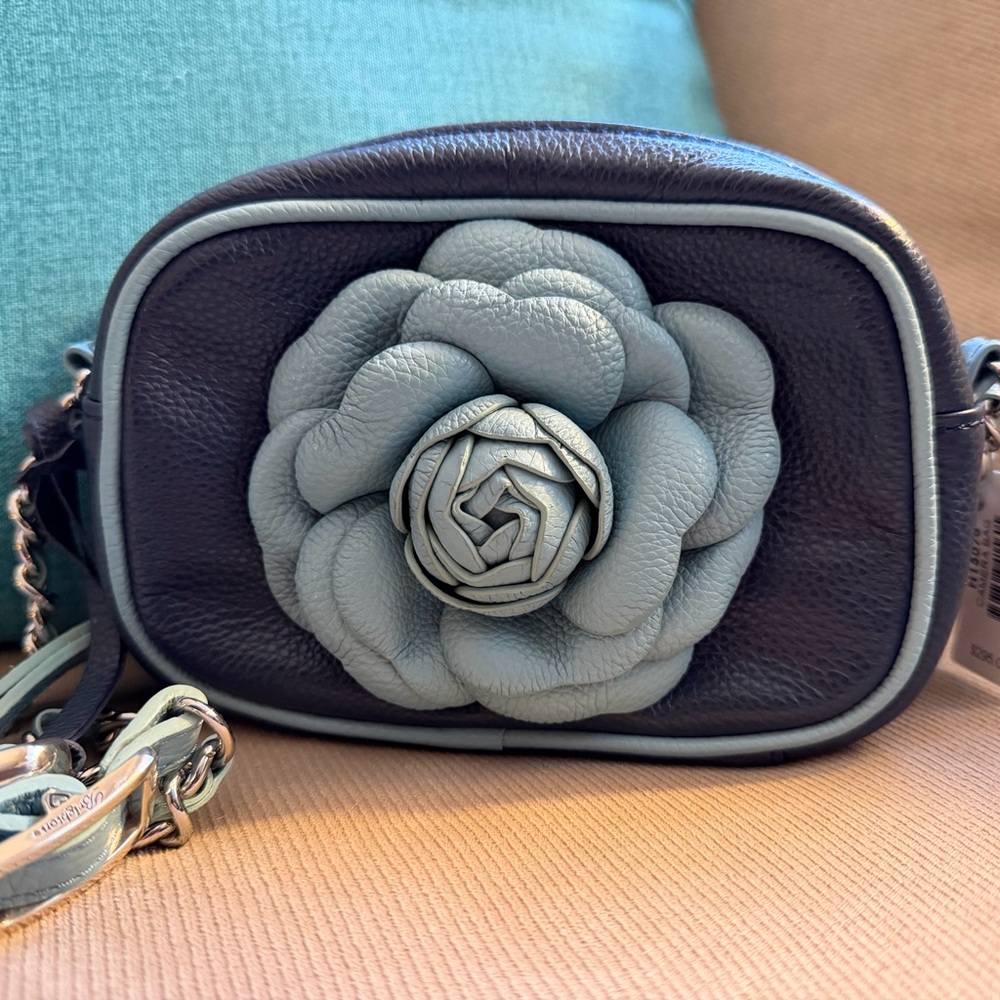 NEW Brighton Blue Rosie Pebbled Leather Camera Bag